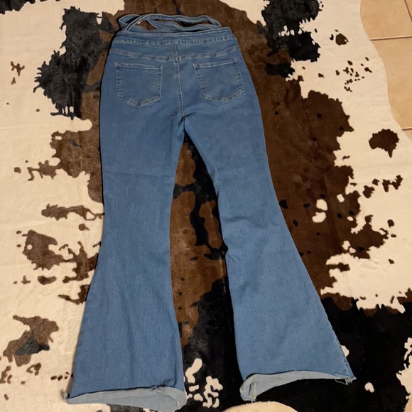 “Shein” Bell Bottom Jeans! - Picture 4 of 7